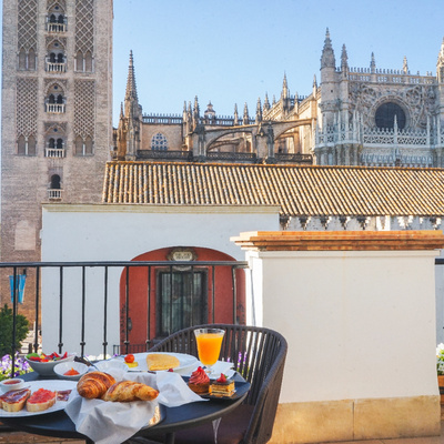 Petit-déjeuner dans la chambre Gran Deluxe Vues EME Catedral Mercer