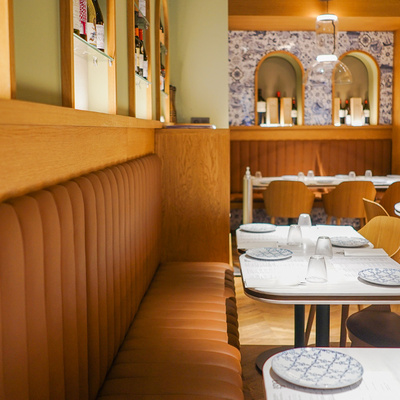 Intérieur du restaurant Al Lado de l'hôtel EME Catedral Mercer