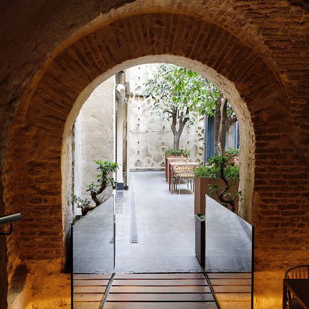 Courtyard of the EME Catedral Mercer Hotel