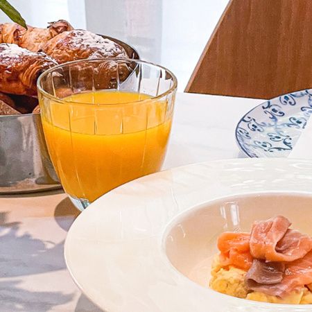 Petit-déjeuner à l'hôtel EME Catedral Mercer