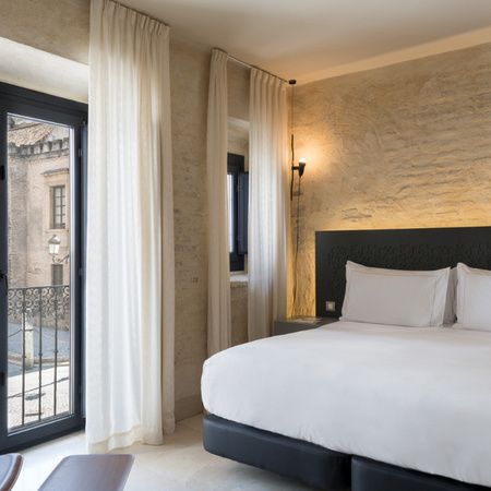 Room with views to the Seville Cathedral at the EME Catedral Mercer Hotel